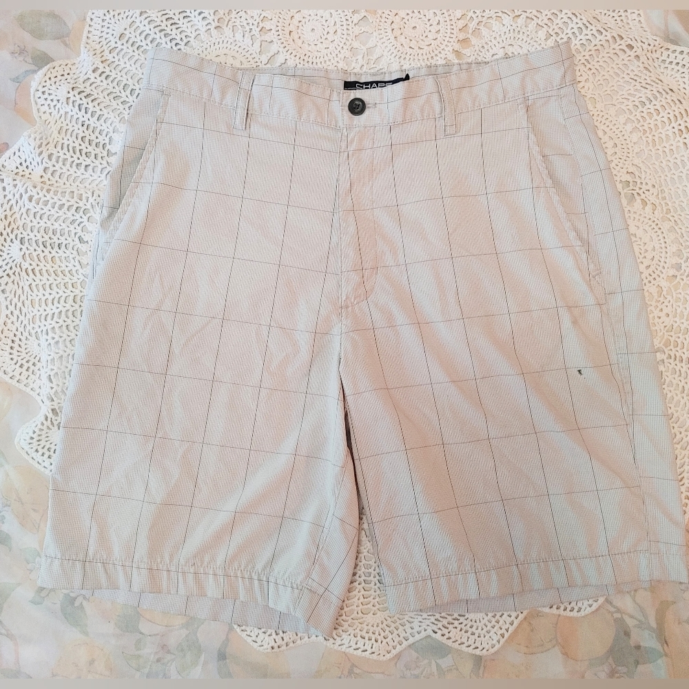 CHAPS Light Grey Check Plaid Golf Shorts Size 32